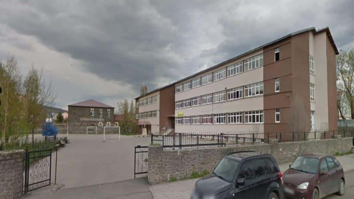 Kars Alpaslan Anadolu Lisesi Fotoğrafı